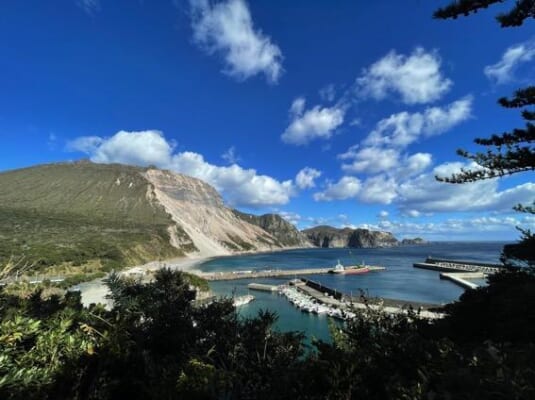 神津島の多幸湾三浦港