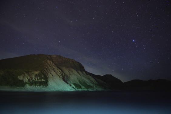 星空に映える天上山