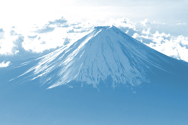 富士山を空から見下ろした写真