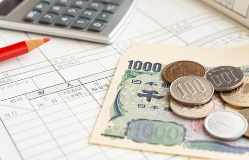 契約期間中に解約すると解約金がかかるイメージ